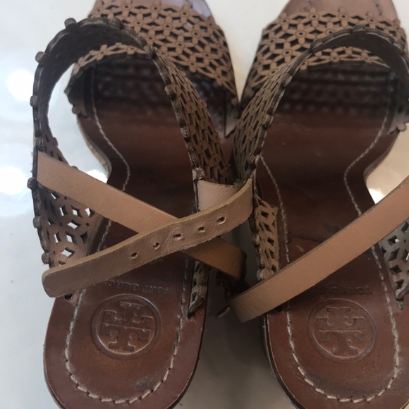 Decorative Tory Burch wedges - Picture 3 of 4